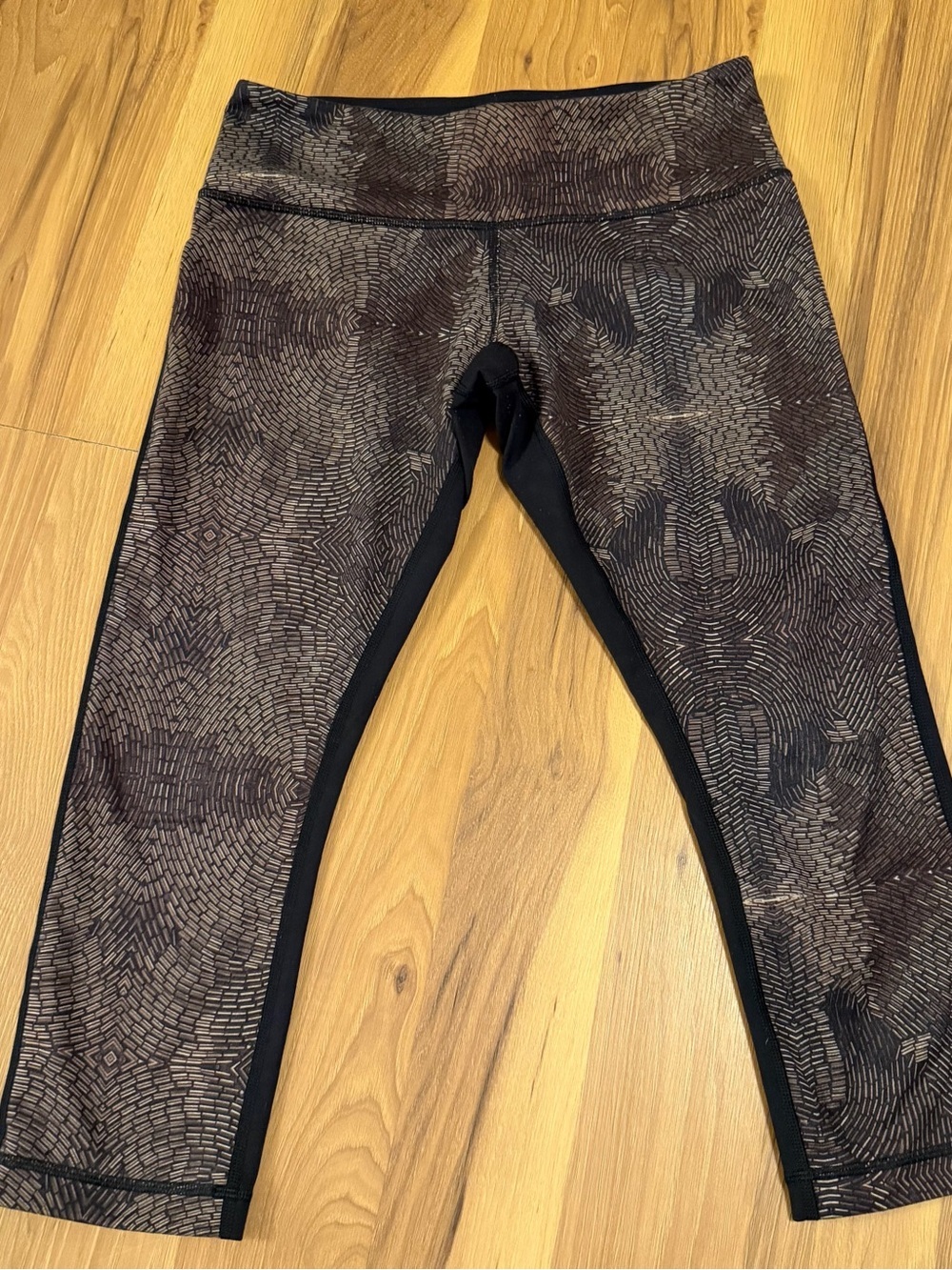 Lululemon Wunder Under Crop Leggings Sz 8